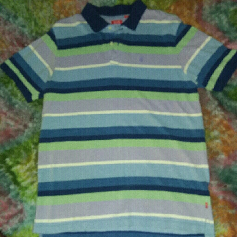 IZOD brand polo style collar shirt